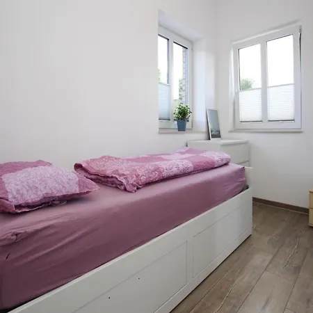 Reihenhaus In 马尔乔